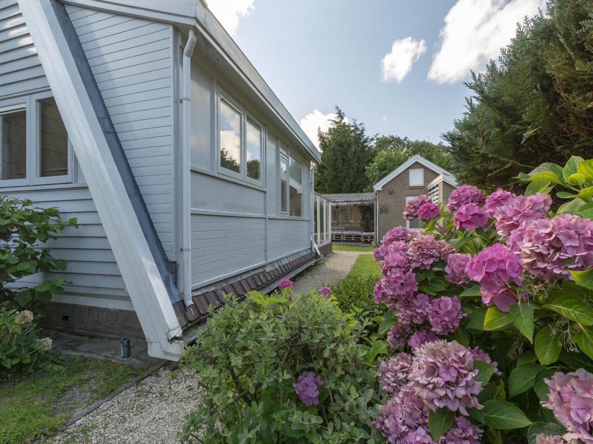 Cozy Holiday Home With Garden Sint Maartensvlotbrug Exterior photo